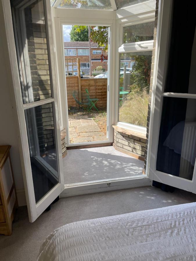 Spacious 2 Bedroom Apartment With Garden Cambridge  Buitenkant foto