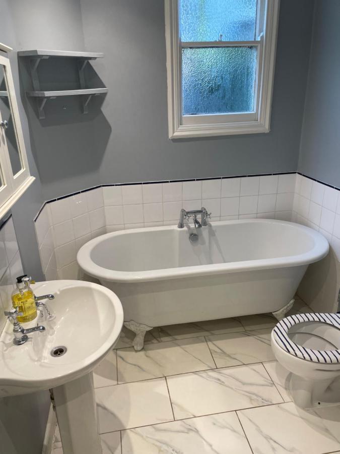 Spacious 2 Bedroom Apartment With Garden Cambridge  Buitenkant foto